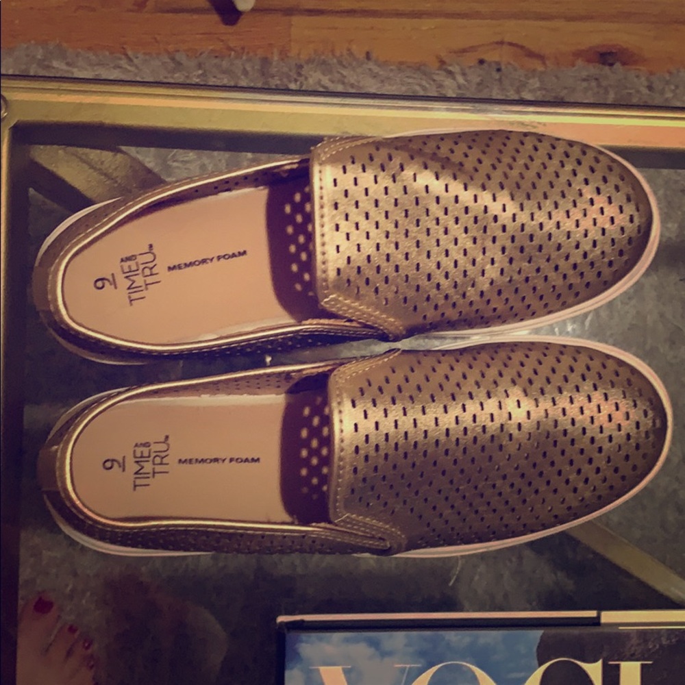 Time and Tru memory foam metallic slip on shoes